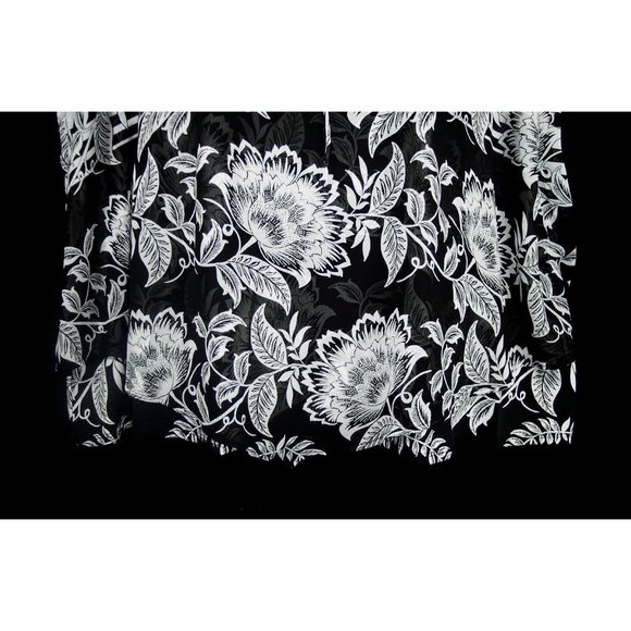 NEW Avenue 30/32 Floral Striped Layered Tank Top Black & White - Picture 5 of 16